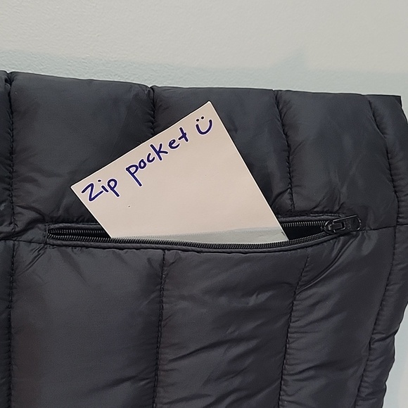 Abercrombie & Fitch black puffer vest XS - Picture 2 of 7